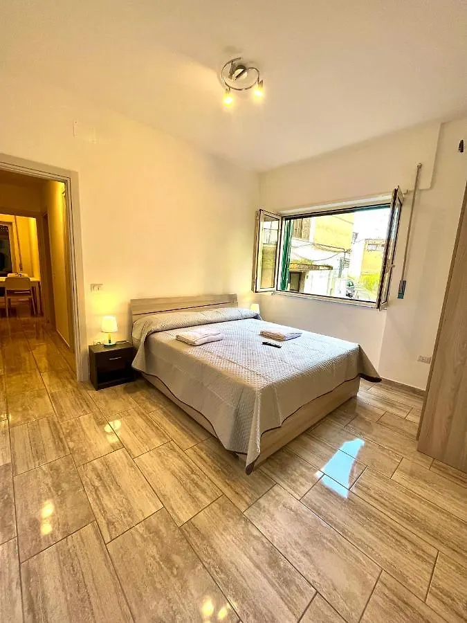 Apartment Il Rifugio Dei Partenopei Naples Italy